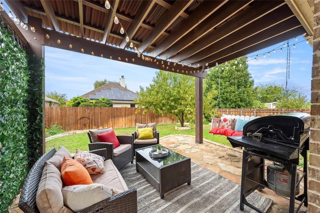 1200 Roping Reins Way, Fort Worth, TX 76052