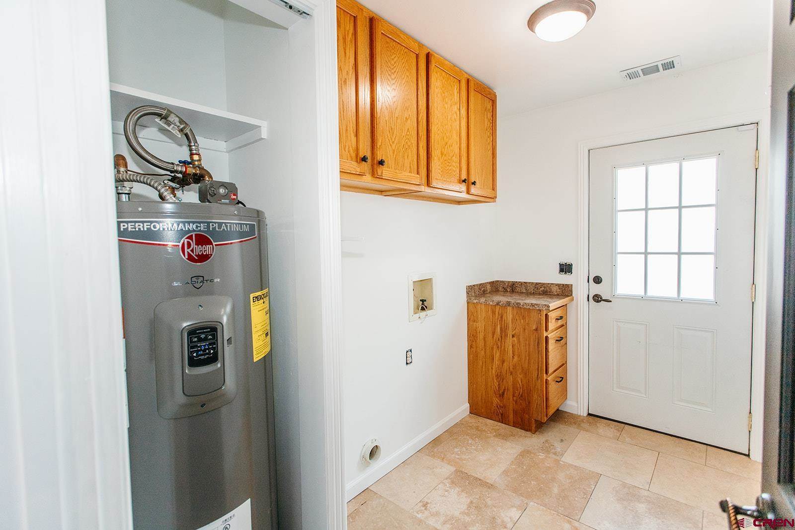 11530 Lakeview Drive, Montrose, CO 81403