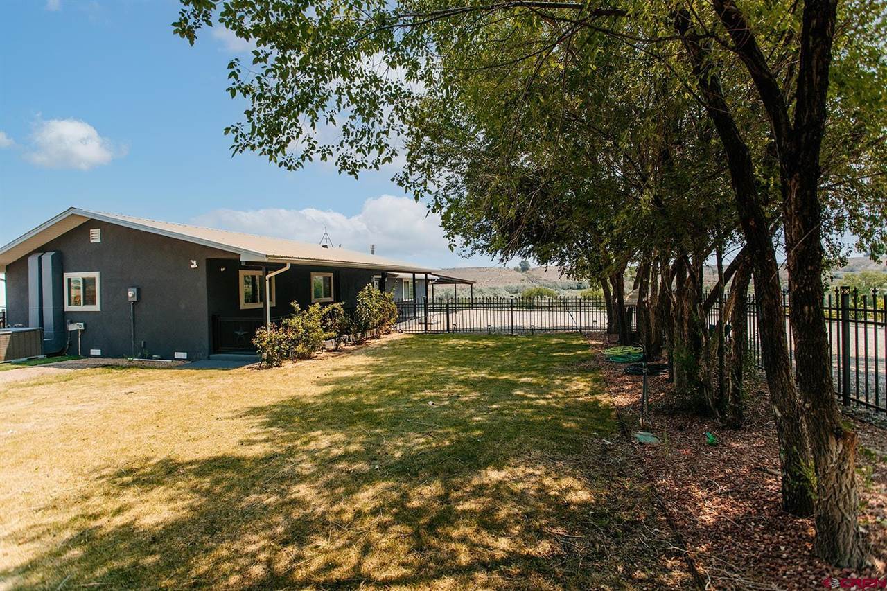 11530 Lakeview Drive, Montrose, CO 81403