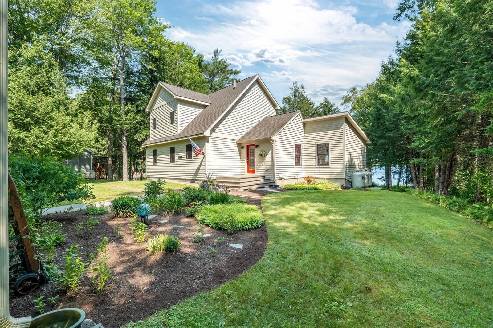 4 Abnaki Place, Saint Albans, ME 04971