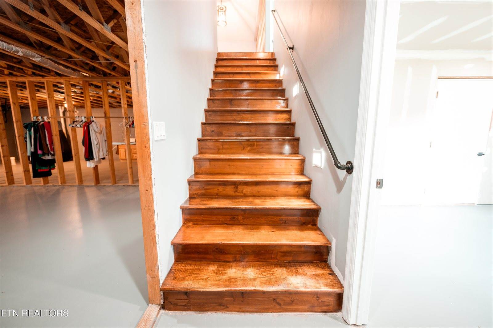 630 Peach Orchard Rd, Andersonville, TN 37705