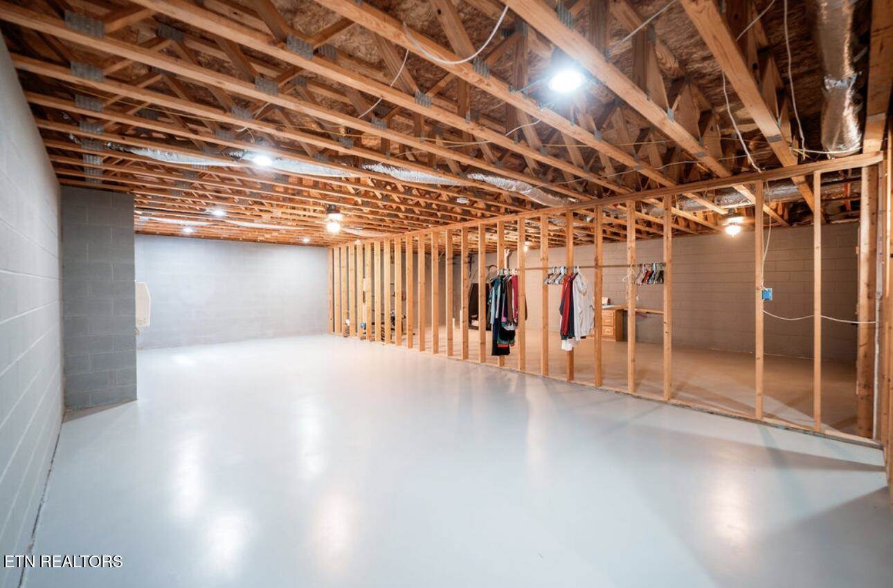 630 Peach Orchard Rd, Andersonville, TN 37705