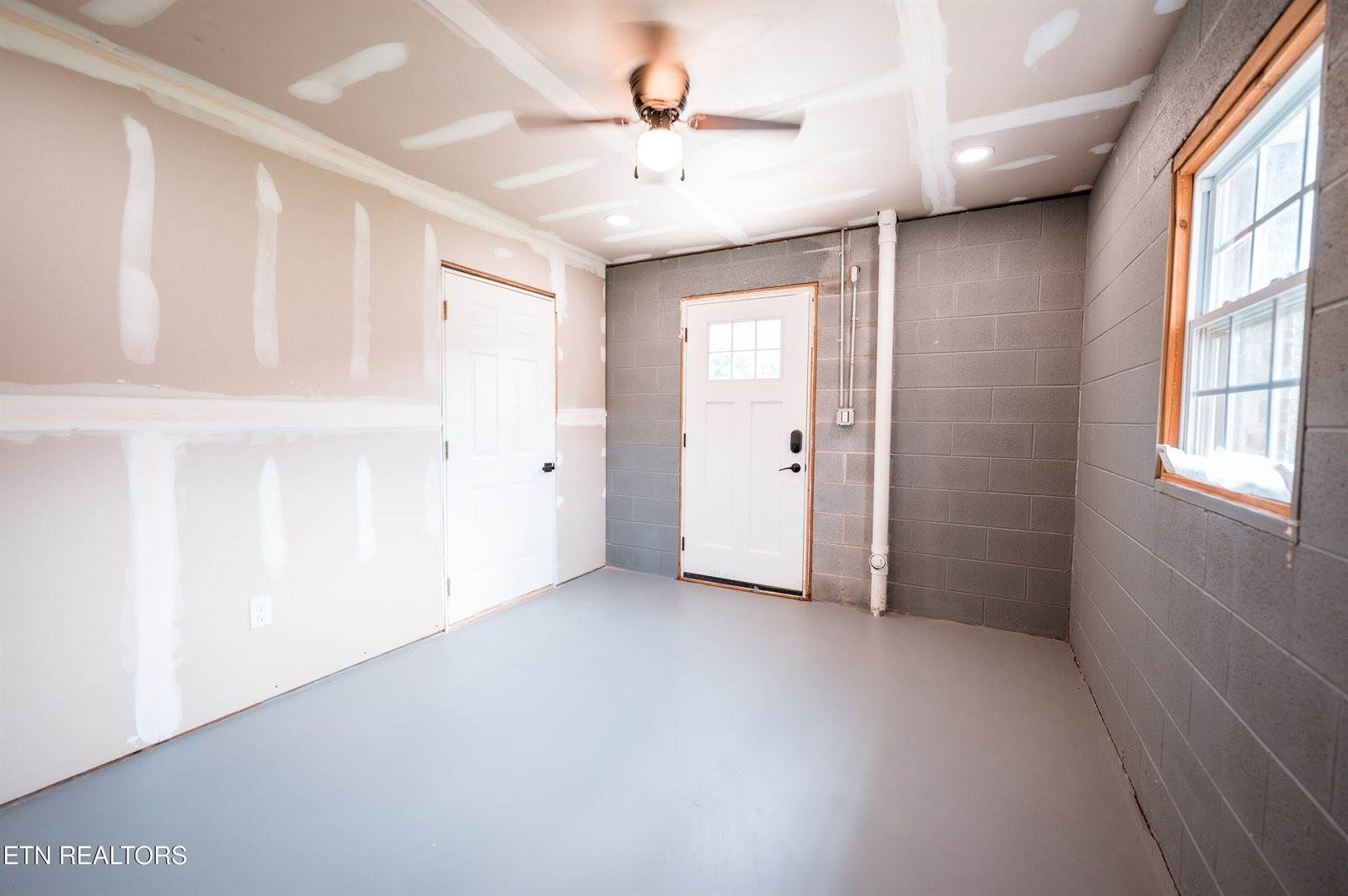 630 Peach Orchard Rd, Andersonville, TN 37705