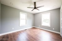 630 Peach Orchard Rd, Andersonville, TN 37705