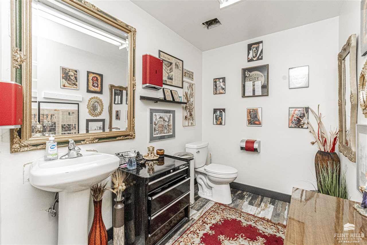 232 West 18th Street, Junction City, KS 66441