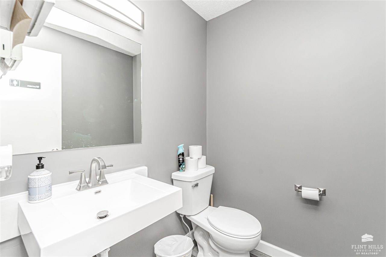 1030 Southwind Drive, Junction City, KS 66441