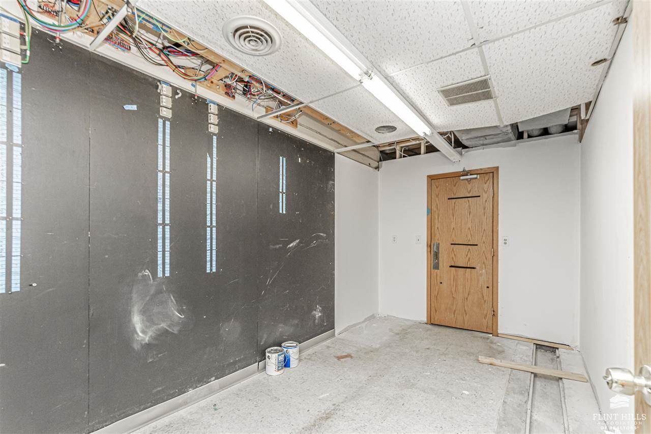 1030 Southwind Drive, Junction City, KS 66441