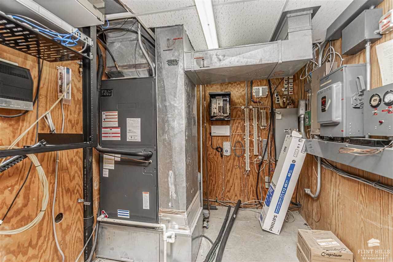 1030 Southwind Drive, Junction City, KS 66441