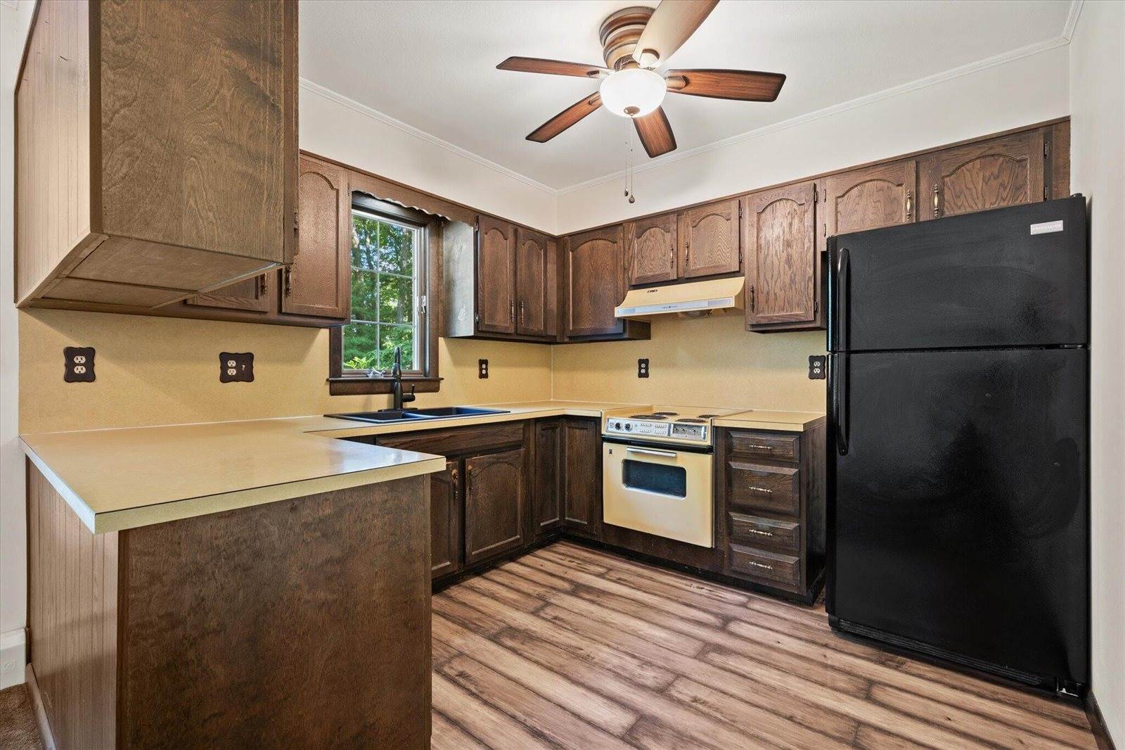 49 Curtis Lane, Milford, ME 04461