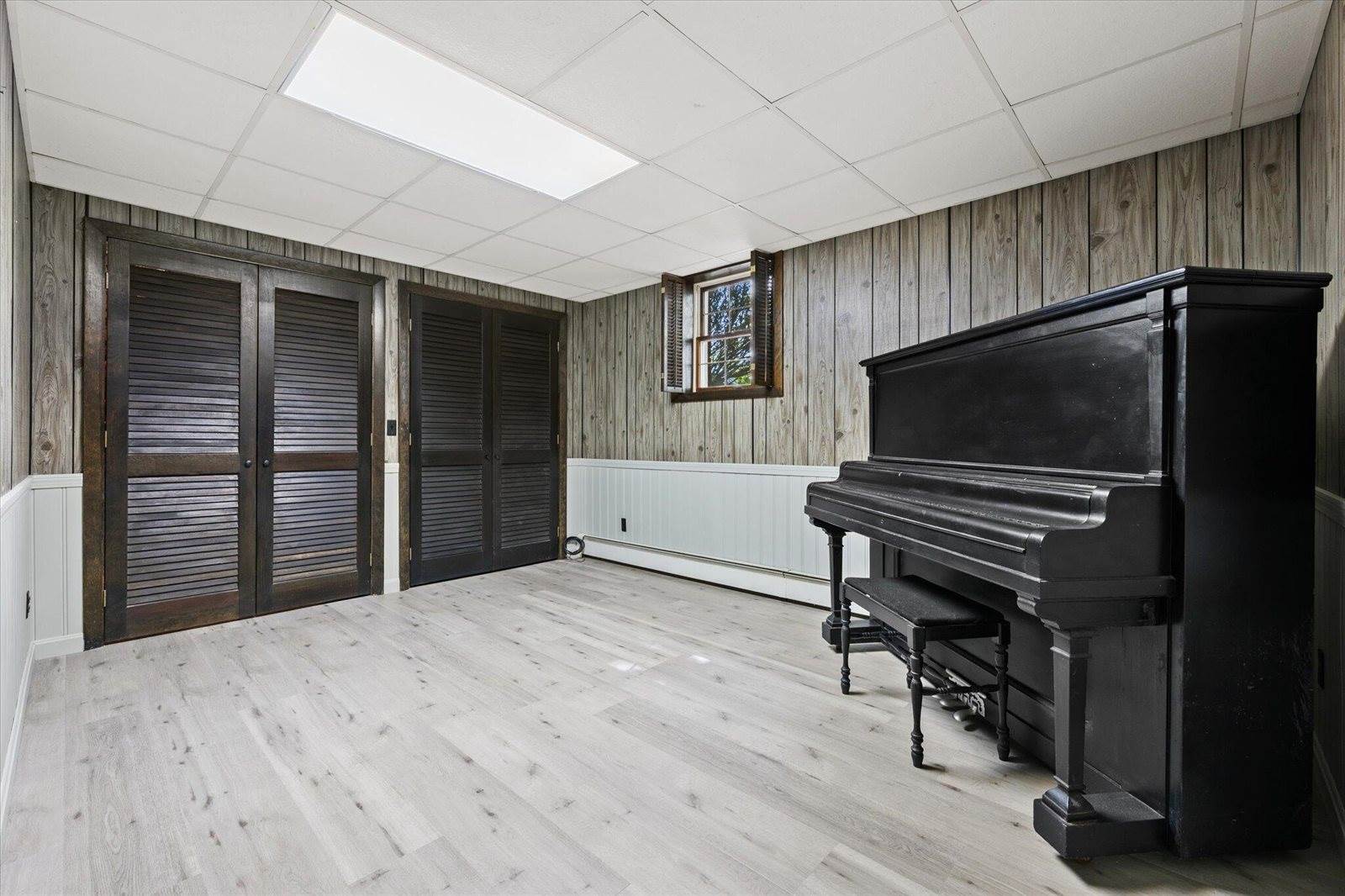 49 Curtis Lane, Milford, ME 04461