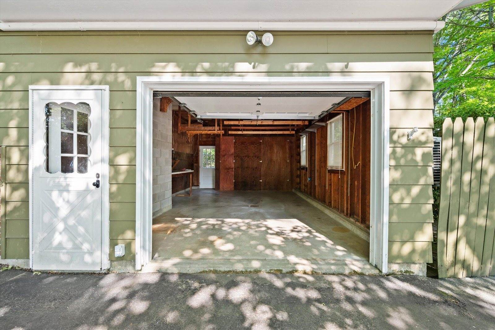 49 Curtis Lane, Milford, ME 04461