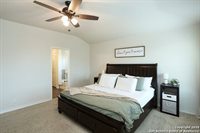 720 Red Crossbill, San Antonio, TX 78253