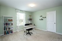 720 Red Crossbill, San Antonio, TX 78253