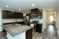 720 Red Crossbill, San Antonio, TX 78253