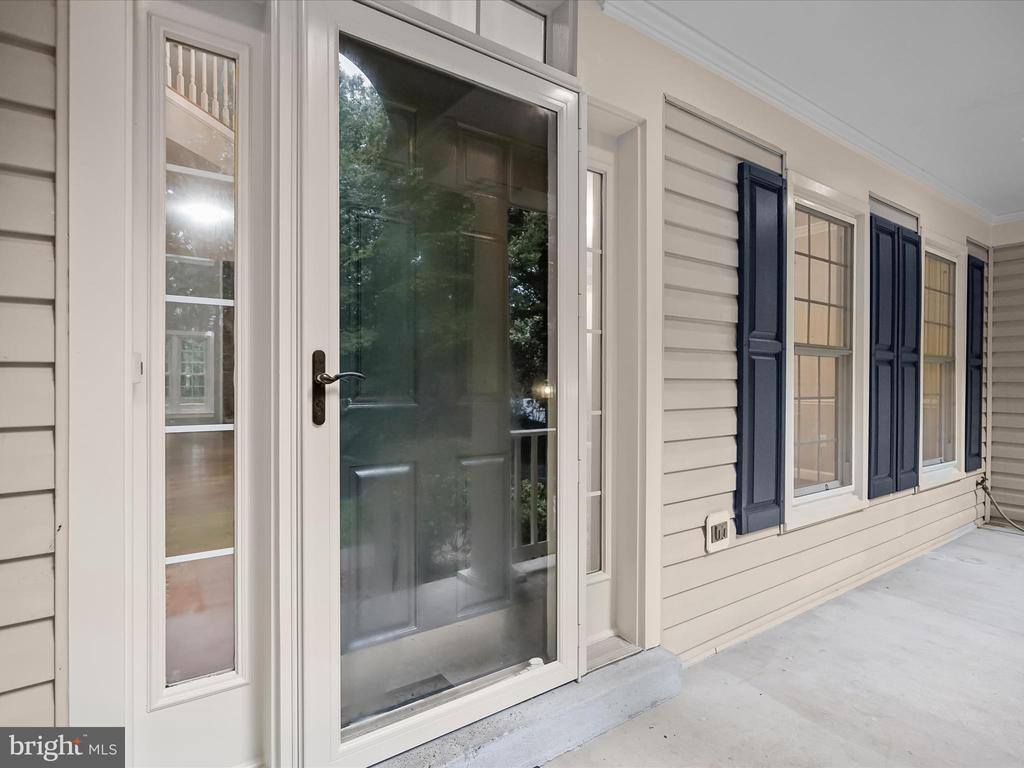 10940 Meanderview Court, Manassas, VA 20111