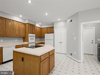 10940 Meanderview Court, Manassas, VA 20111