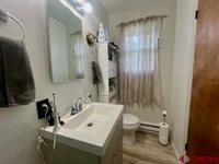 990 Mountain View Court, Montrose, CO 81403