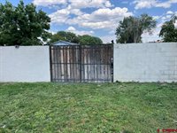 990 Mountain View Court, Montrose, CO 81403