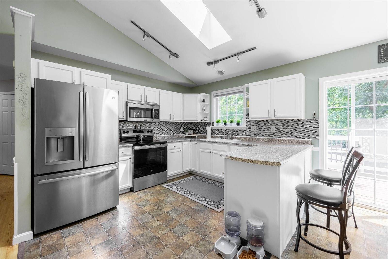 1345 Pushaw Road, Glenburn, ME 04401