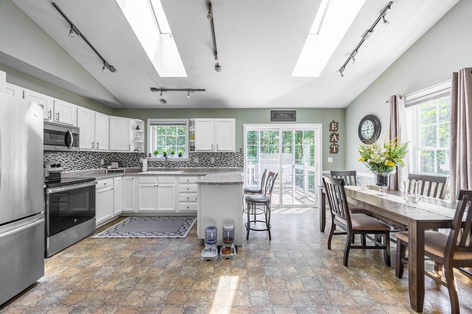 1345 Pushaw Road, Glenburn, ME 04401