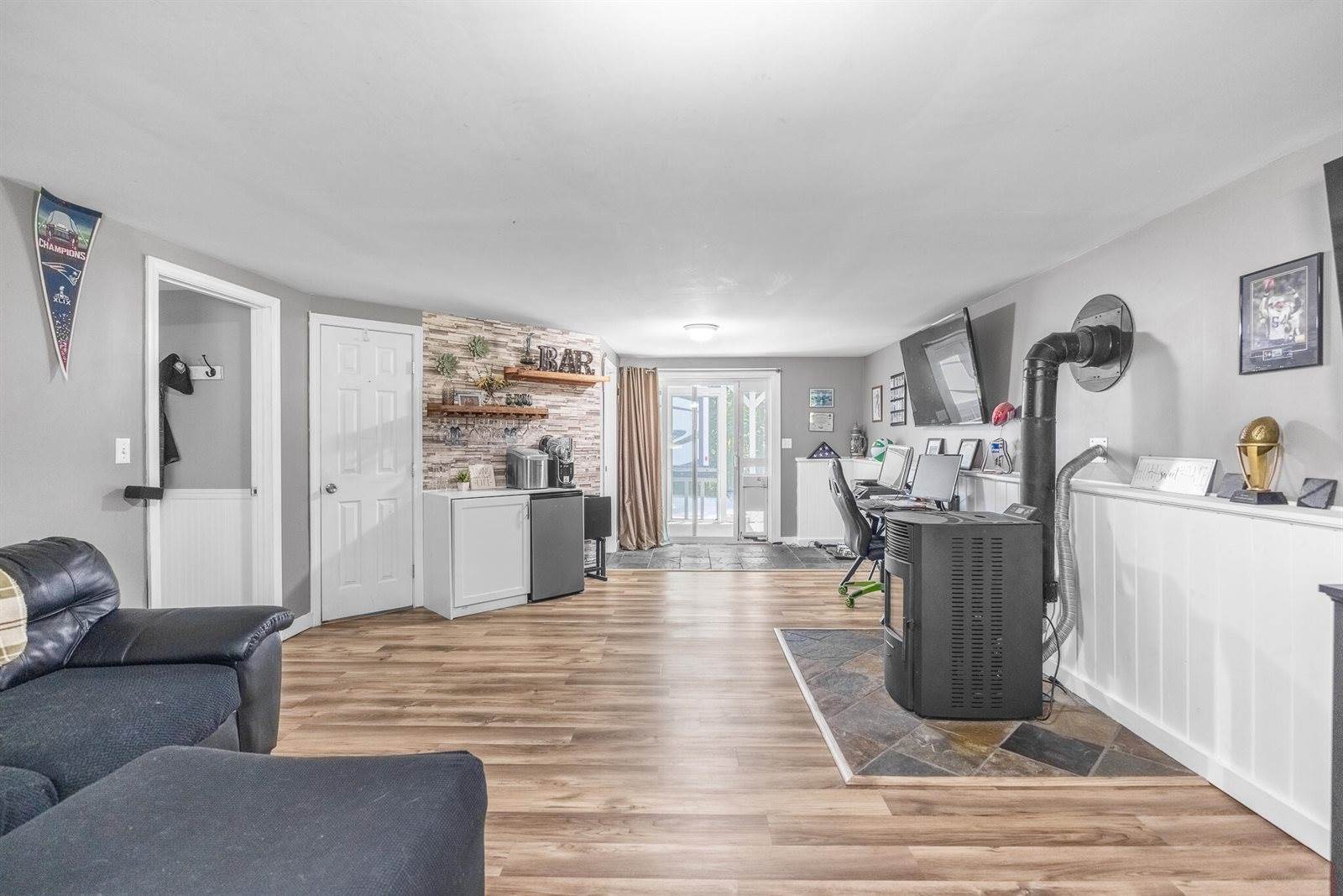 1345 Pushaw Road, Glenburn, ME 04401