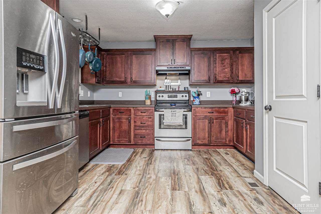 2448 Fox Sparrow Court, Junction City, KS 66441