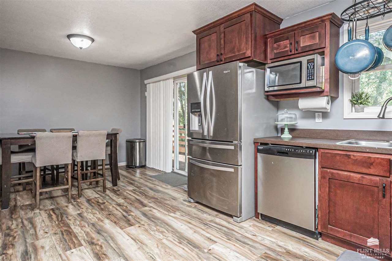 2448 Fox Sparrow Court, Junction City, KS 66441