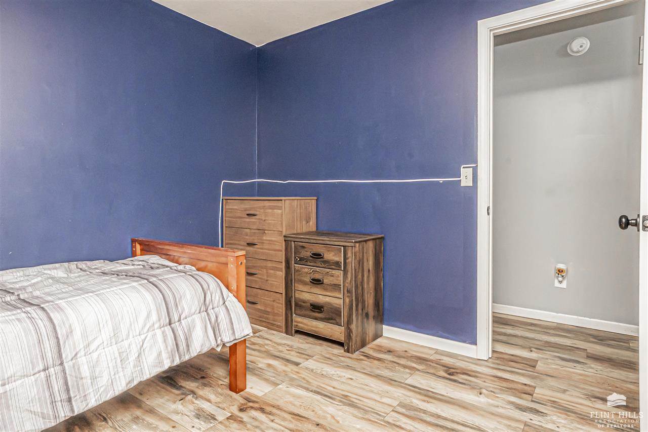 2448 Fox Sparrow Court, Junction City, KS 66441