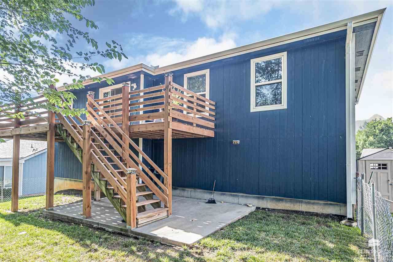 2448 Fox Sparrow Court, Junction City, KS 66441