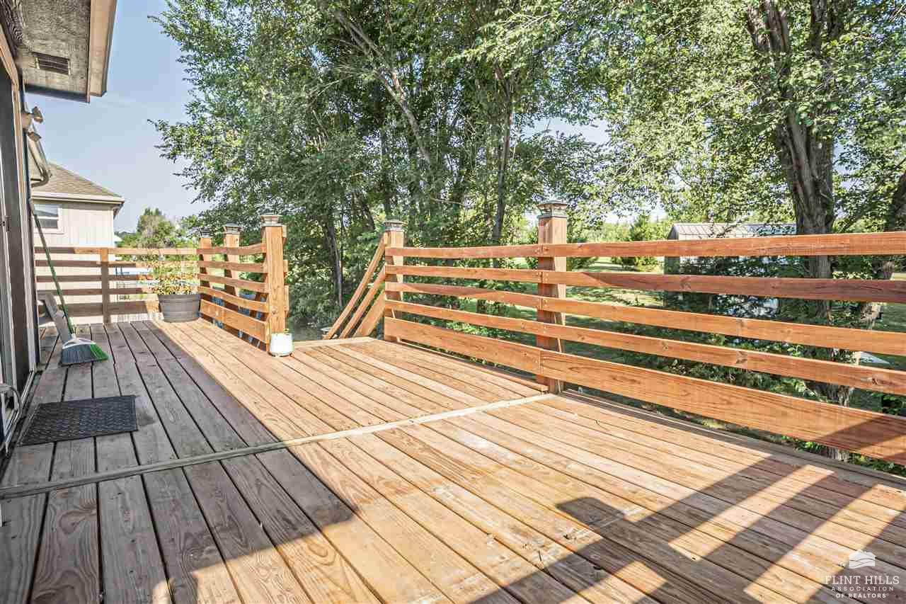 2448 Fox Sparrow Court, Junction City, KS 66441