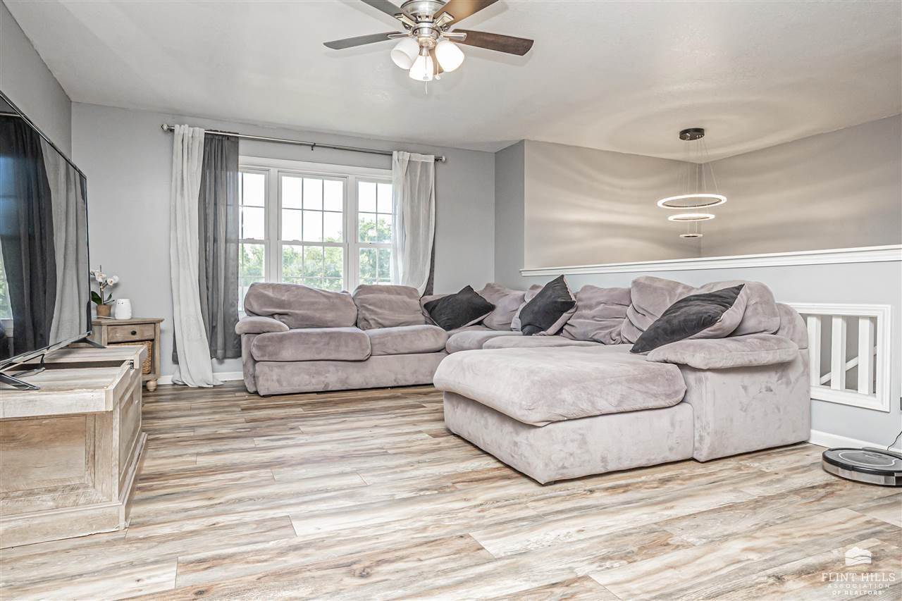 2448 Fox Sparrow Court, Junction City, KS 66441