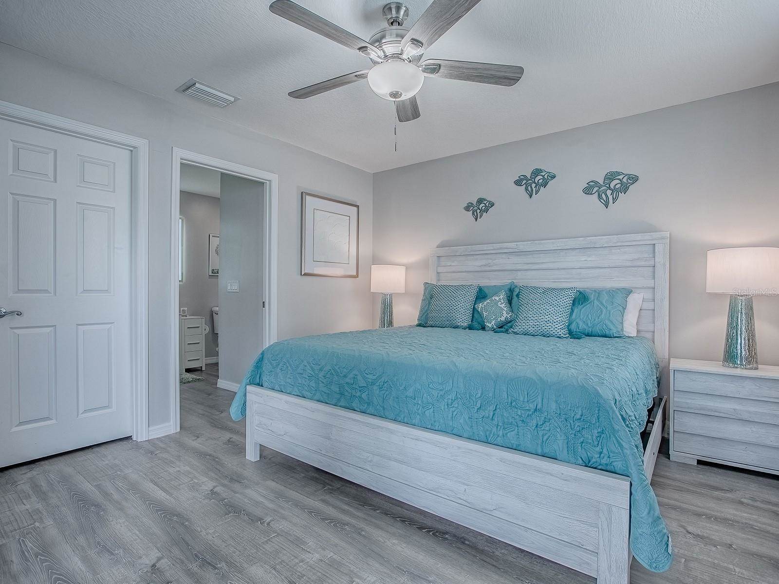 869 Drakeswood Avenue, The Villages, FL 32162