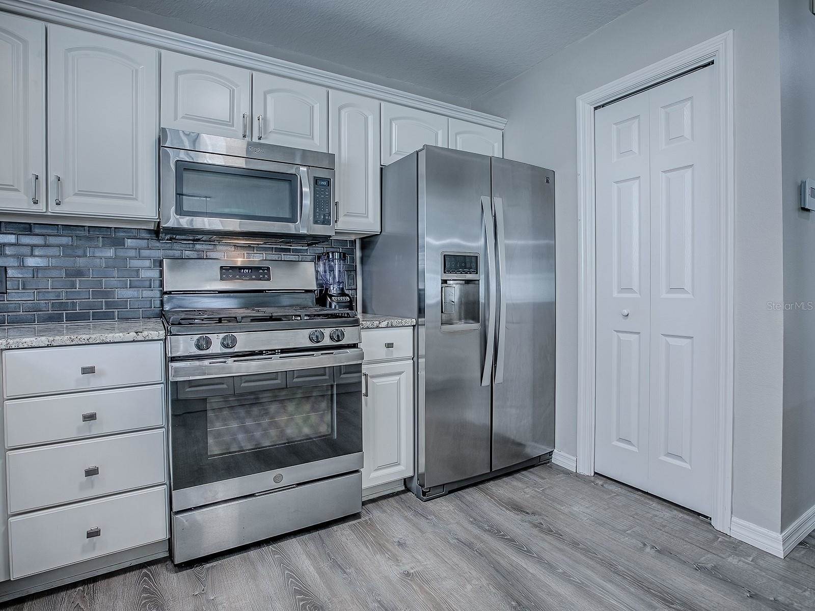 869 Drakeswood Avenue, The Villages, FL 32162