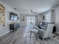 869 Drakeswood Avenue, The Villages, FL 32162