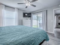 869 Drakeswood Avenue, The Villages, FL 32162