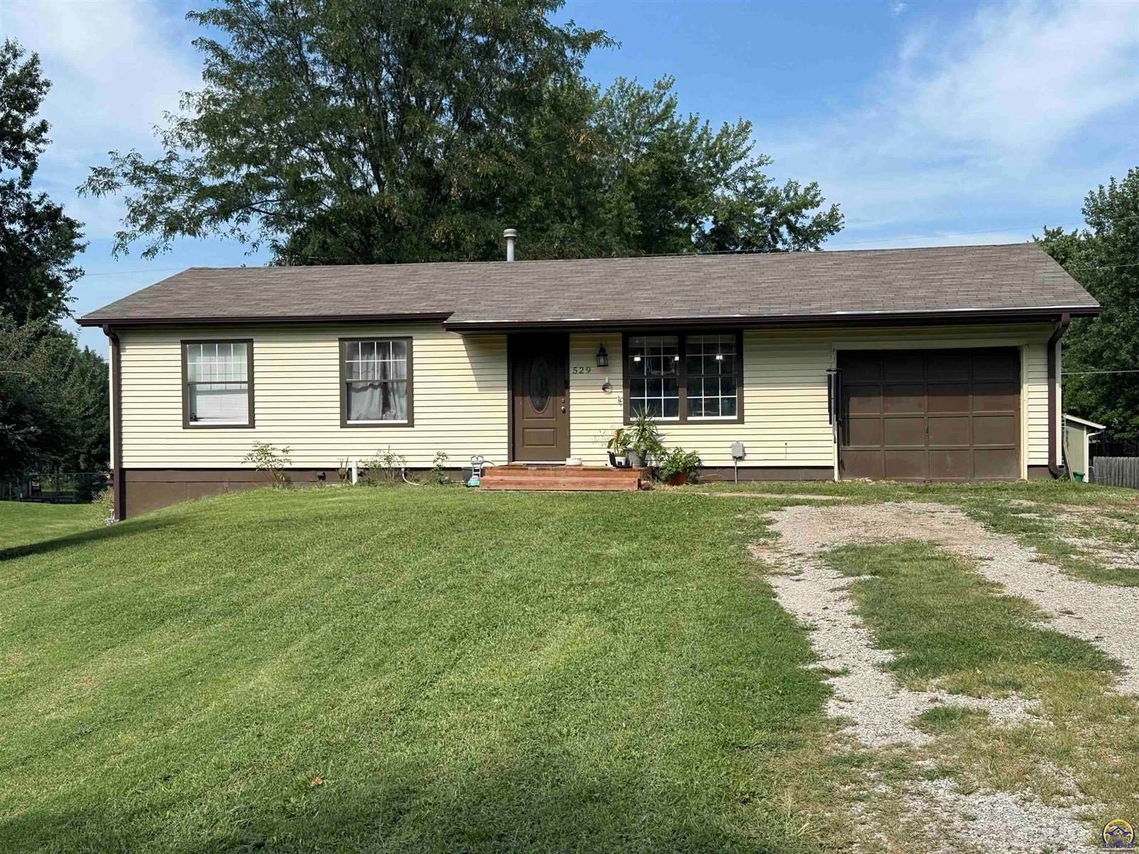 529 Melody Ct, Carbondale, KS 66523