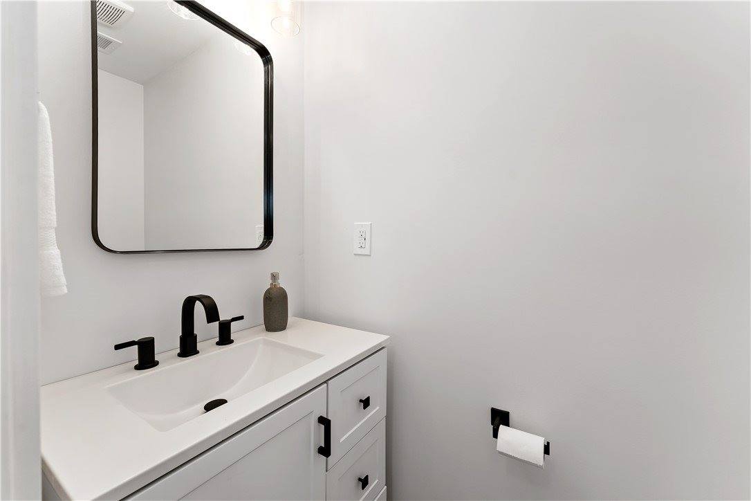 209 Shaler St, Mt Washington, PA 15211