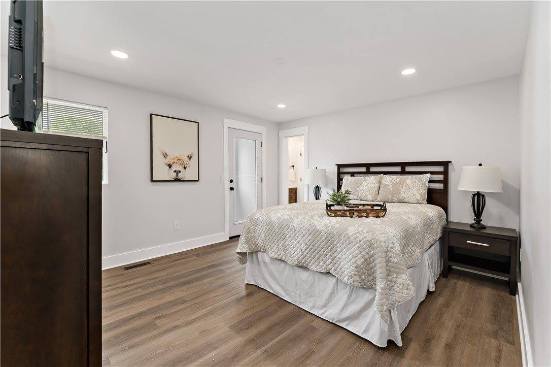 209 Shaler St, Mt Washington, PA 15211