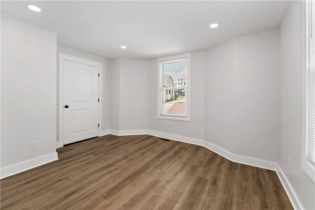 209 Shaler St, Mt Washington, PA 15211