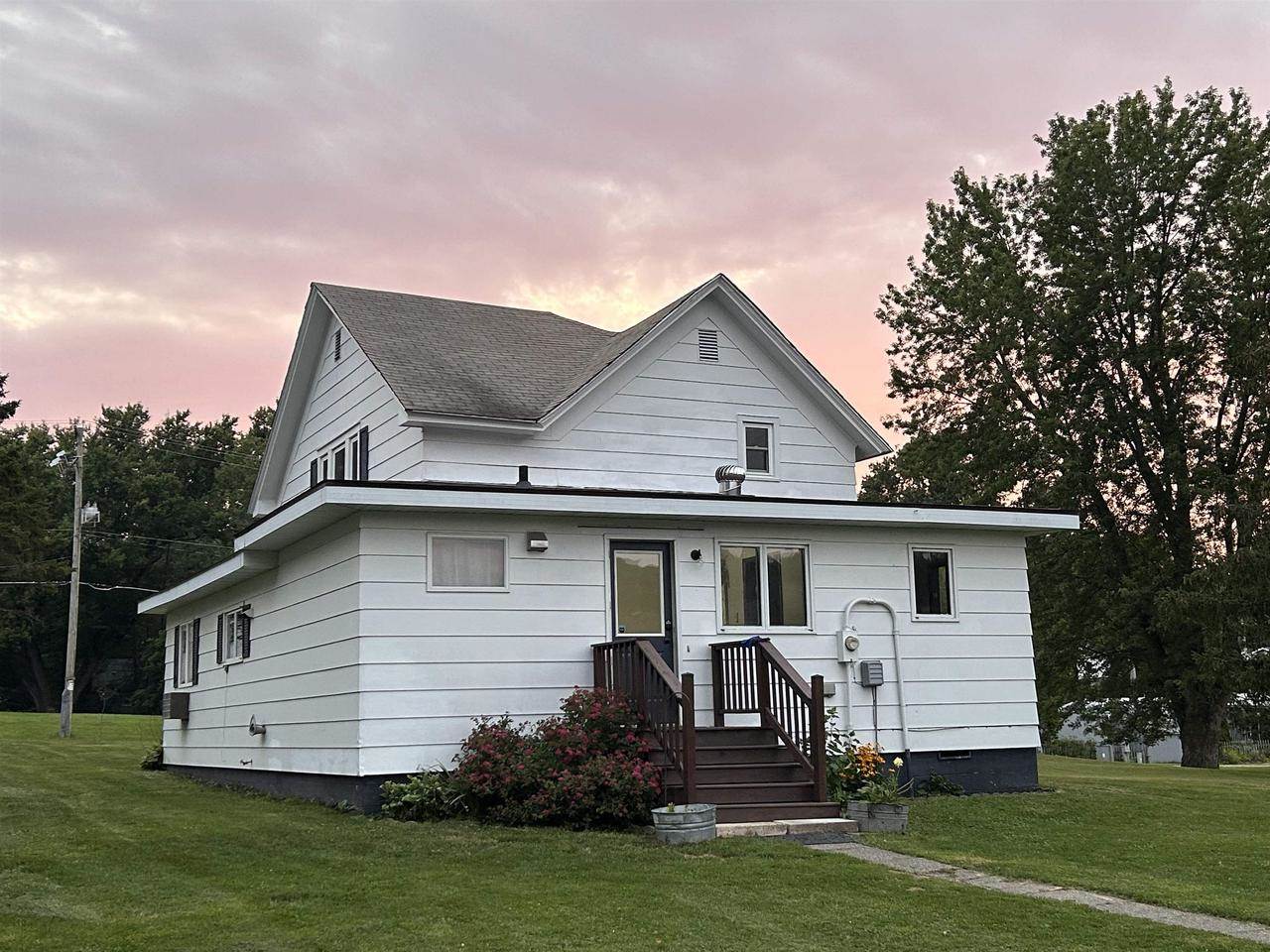 602 Division Street, Ontario, WI 54651