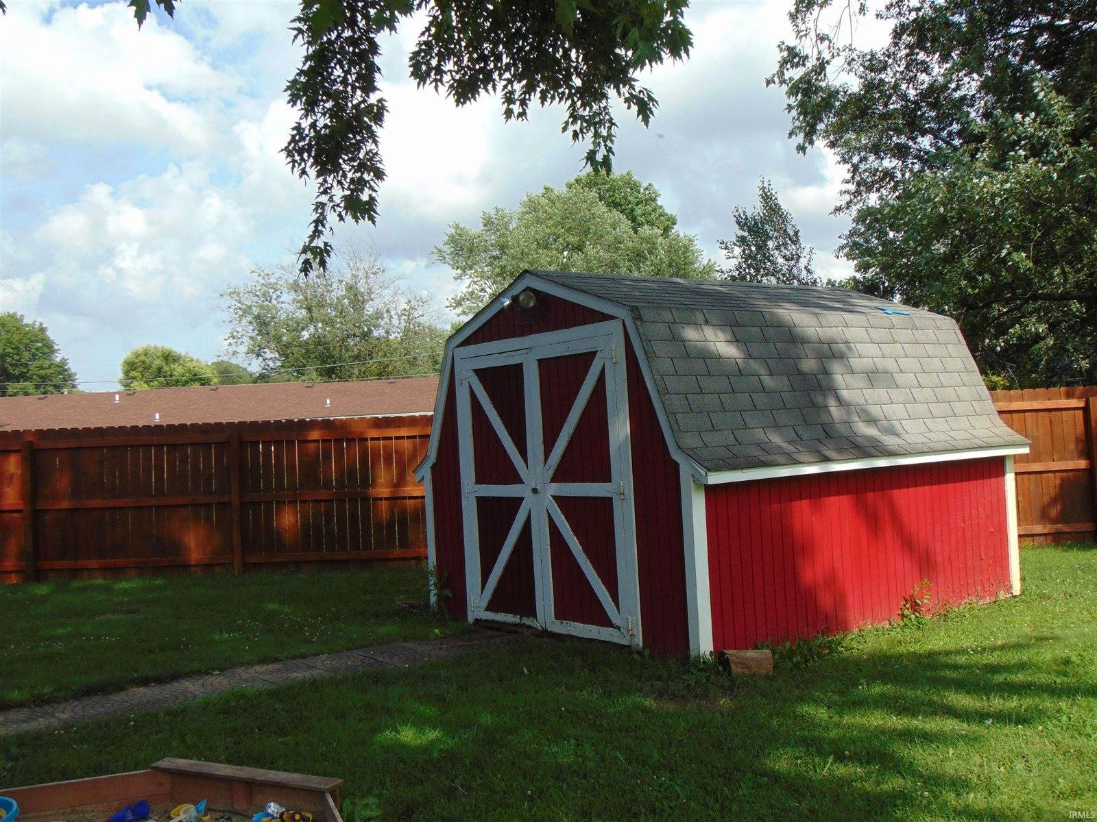 600 N Fir Tree Drive, Muncie, IN 47304