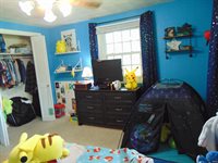 600 N Fir Tree Drive, Muncie, IN 47304