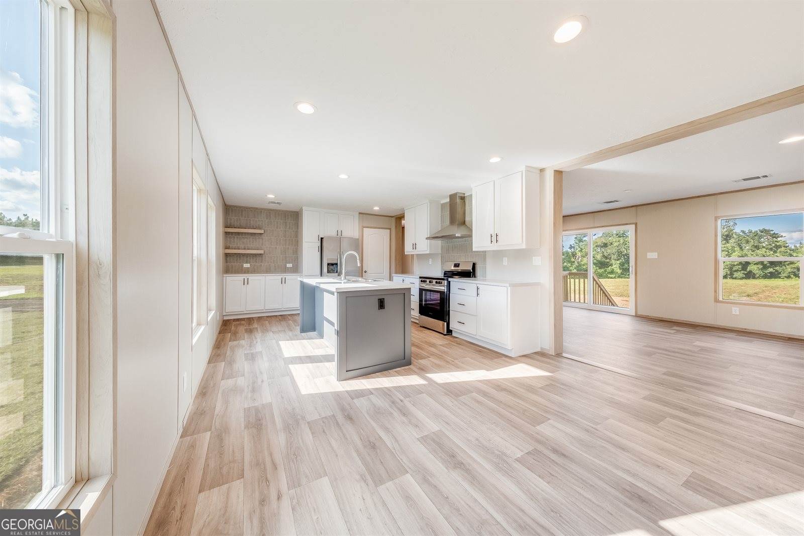 410 L B Hall Road, Garfield, GA 30425