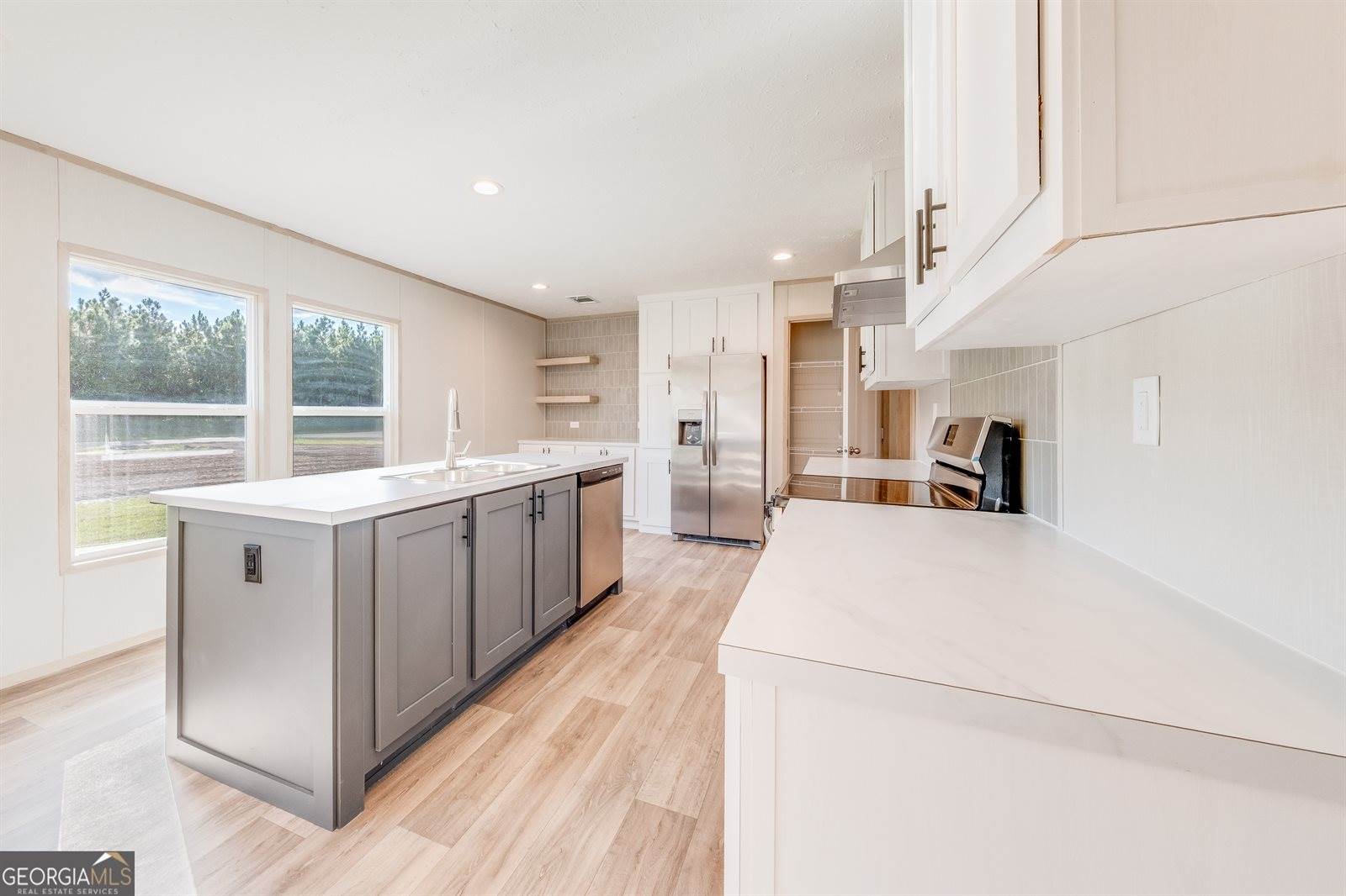 410 L B Hall Road, Garfield, GA 30425