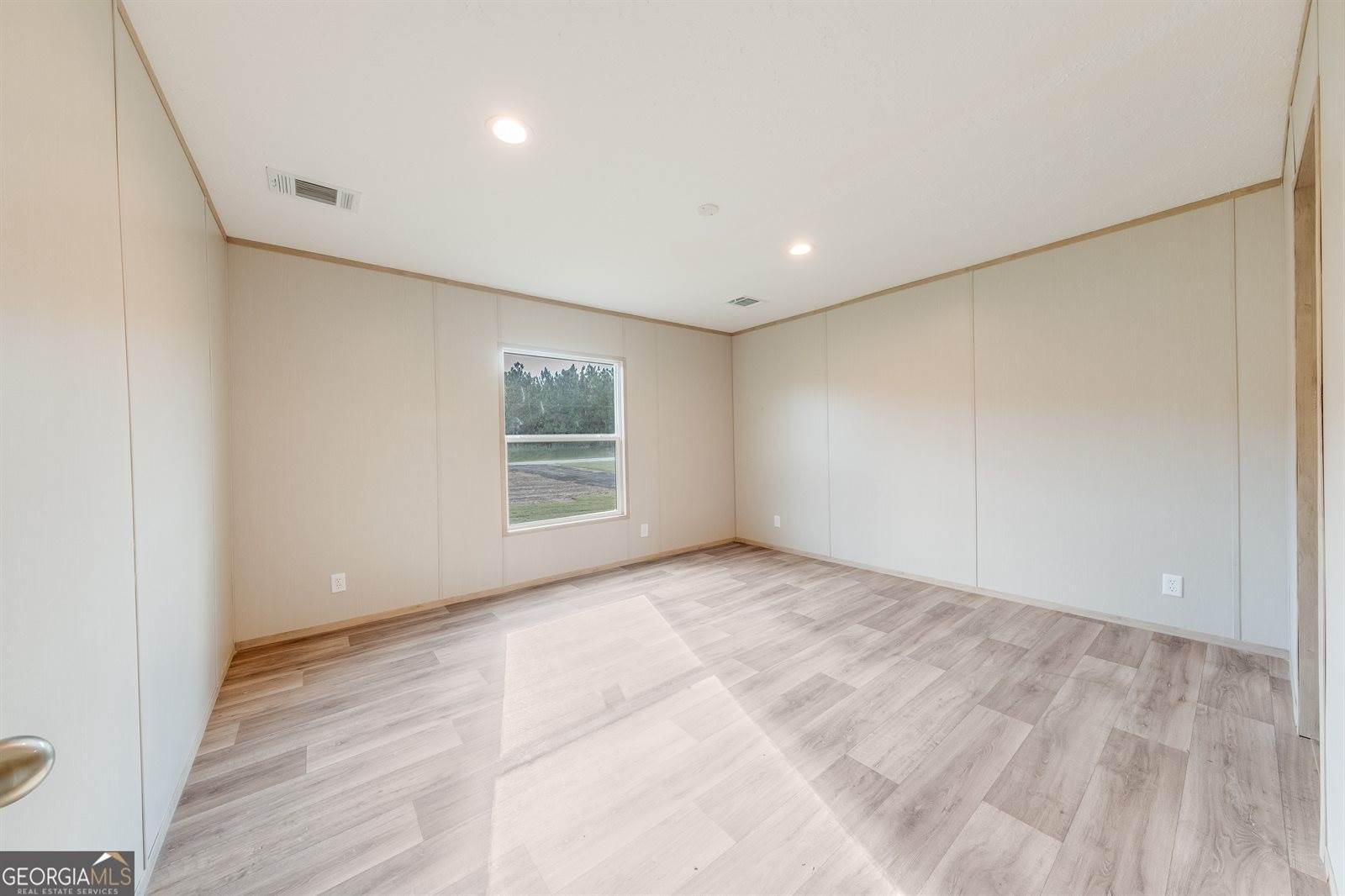 410 L B Hall Road, Garfield, GA 30425