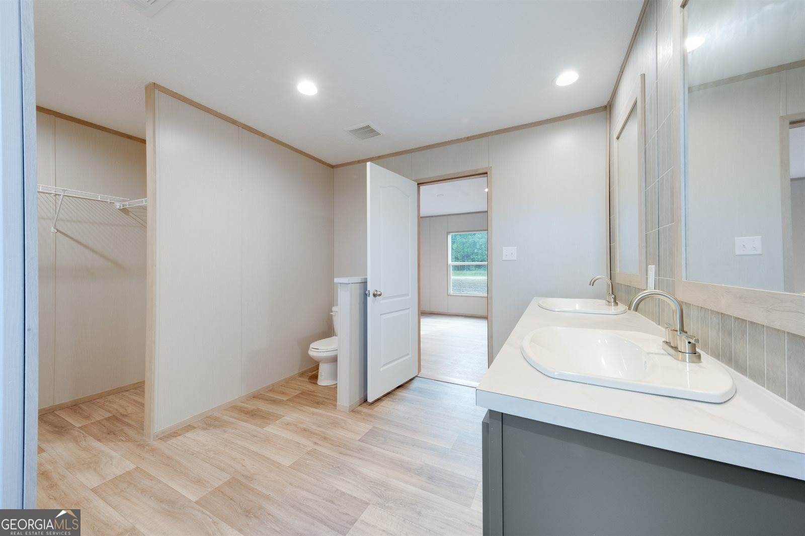 410 L B Hall Road, Garfield, GA 30425