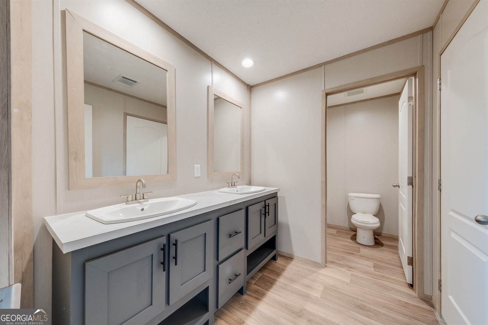 410 L B Hall Road, Garfield, GA 30425