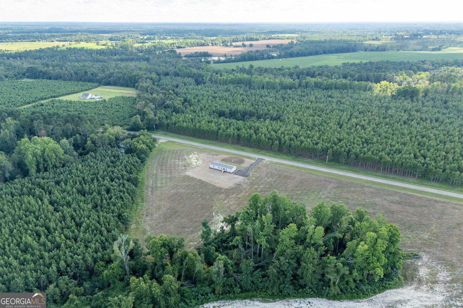 410 L B Hall Road, Garfield, GA 30425