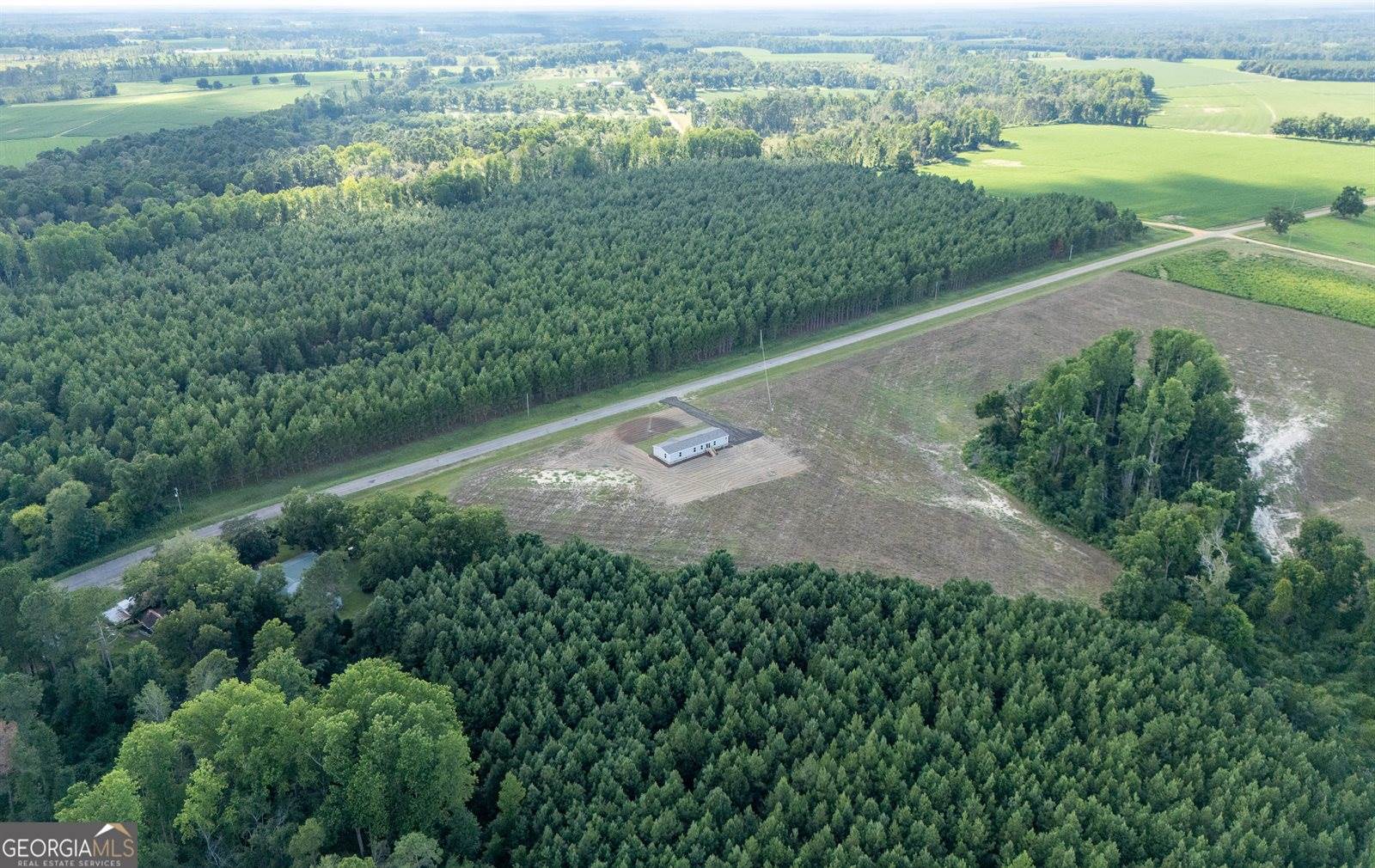 410 L B Hall Road, Garfield, GA 30425