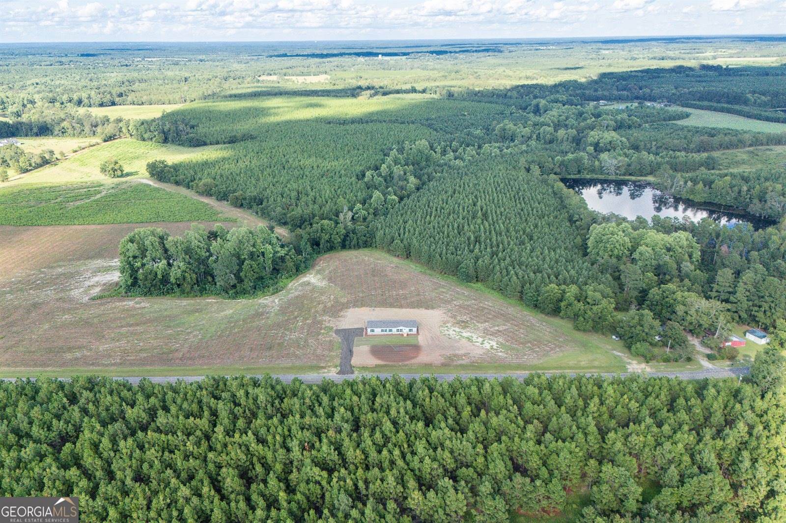 410 L B Hall Road, Garfield, GA 30425